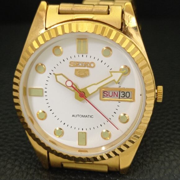 Vintage 1972 Seiko Automatic Mens Gold Watch W/daydate & White accents - Picture 3 of 8